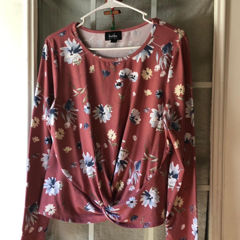 Long sleeved t shirt